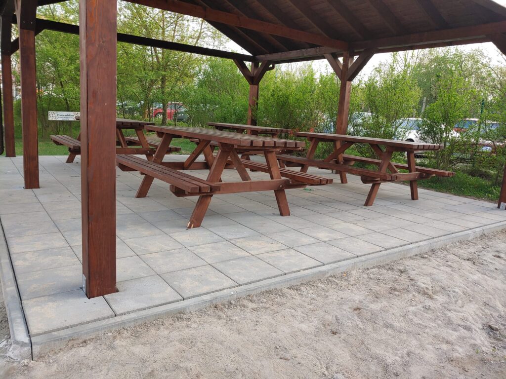 Rewitalizacji terenu szkoły foto 4